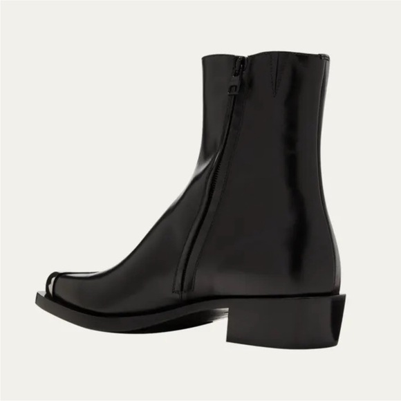 NWOB size 43
Alexander McQueen Metallic Toe Ankle Boots - Picture 10 of 11